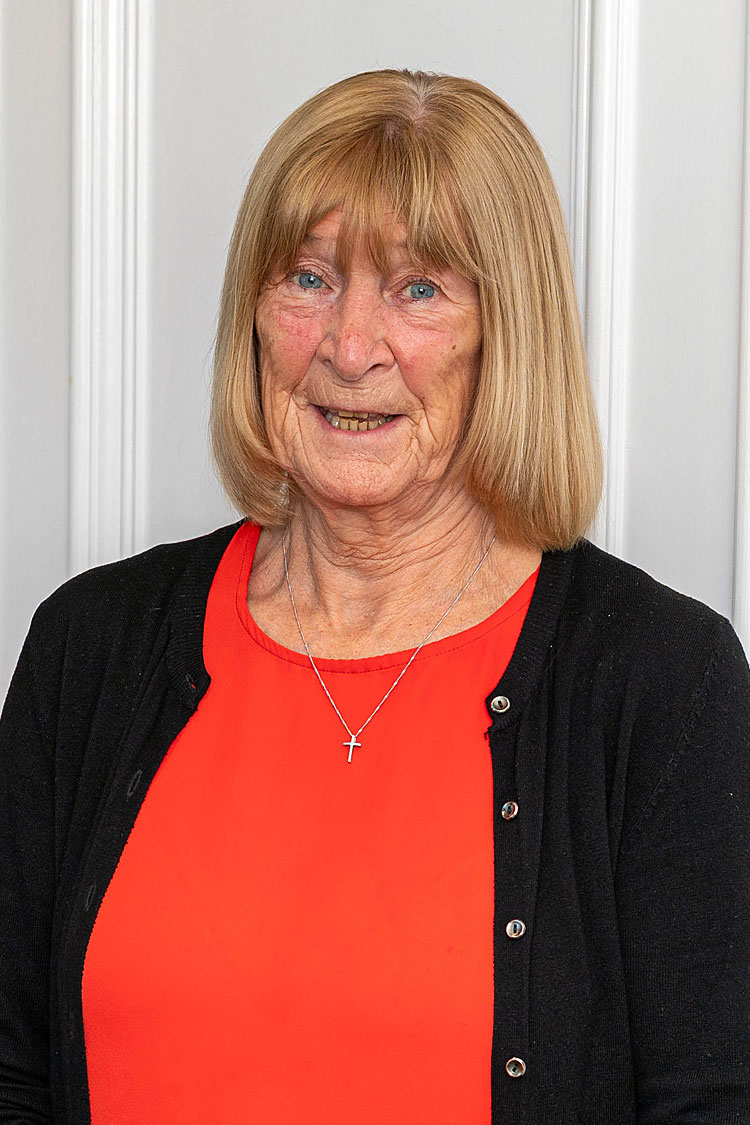 Anne Rogers