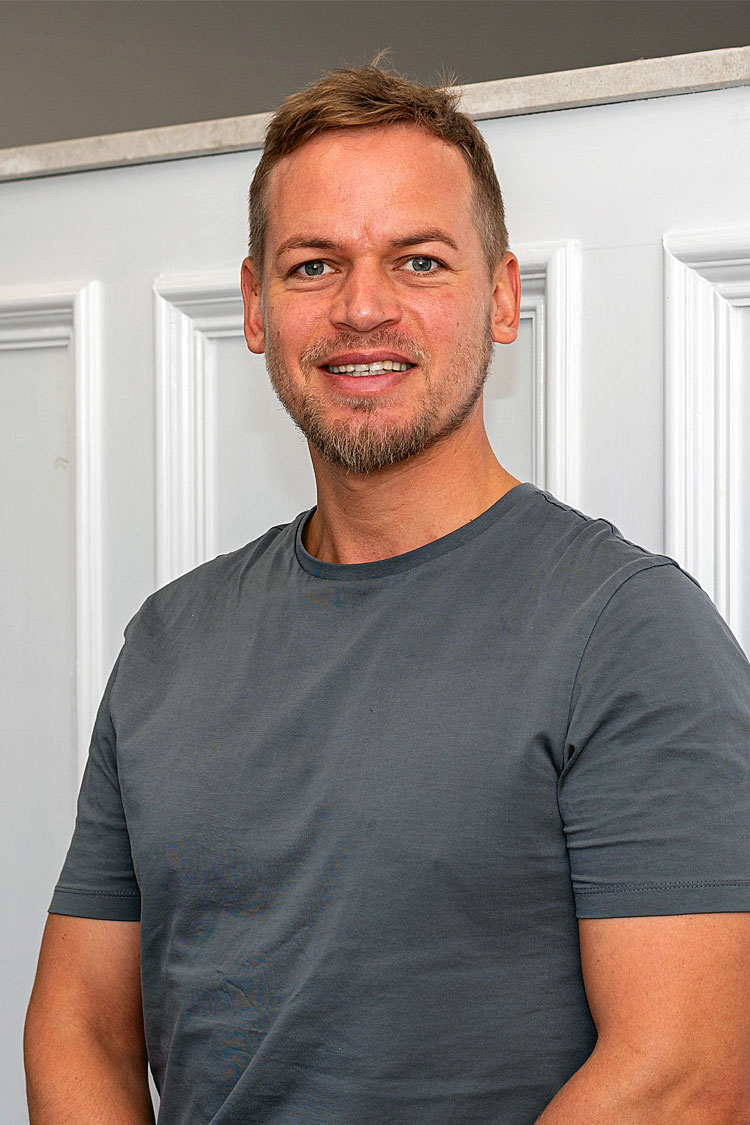 Mark McLeod <span style="color:#bc8816;font-weight:lighter;font-size: 16px;">ACCA</span>